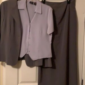 Beautiful grey office suit!